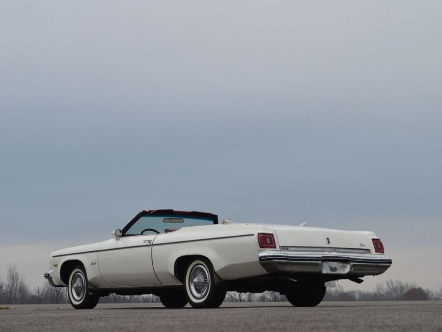  Oldsmobile Delta 88 Royale Convertible 1975 года  (фото 3 из 6)